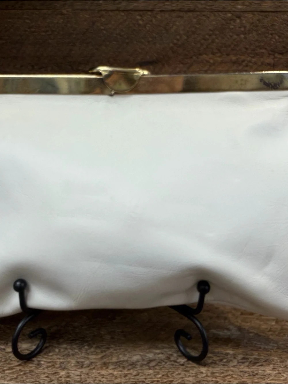 Vintage Etra White Leather Frame-Top Clutch with Kiss-lock and Chain Strap